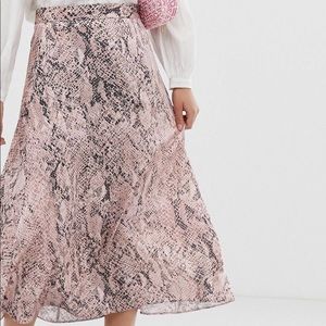 ASOS New Look Pink snake skin midi skirt/ Size 8